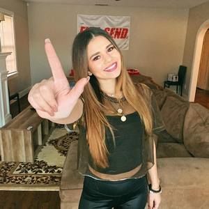 Meet your Posher, Mallory